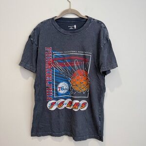 Abercrombie & Fitch 76ers T-Shirt